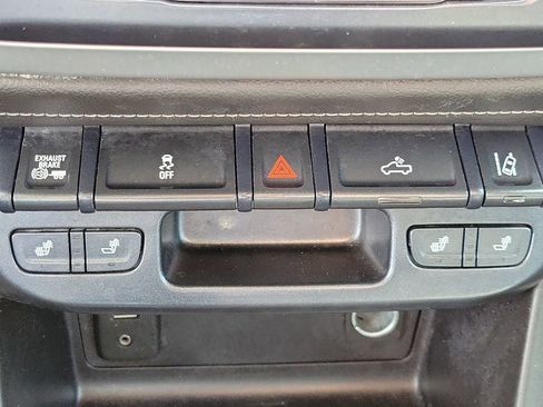 Used 2018 GMC Canyon SLT image 31