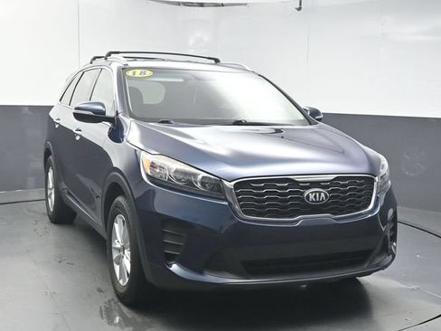 Used 2019 Kia Sorento FWD w/ LX Convenience Package image 2