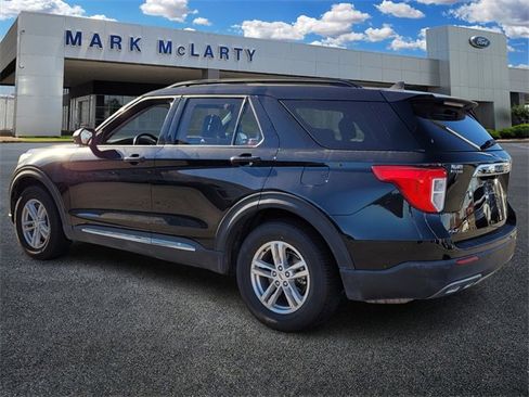Used 2023 Ford Explorer XLT w/ Equipment Group 202A image 5