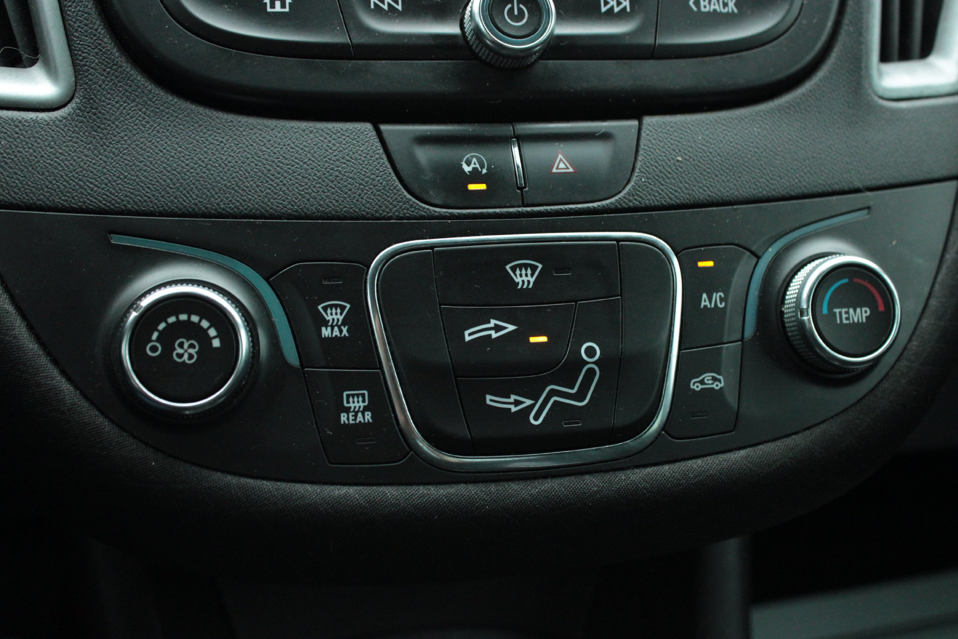 Used 2021 Chevrolet Malibu LS FWD image 39