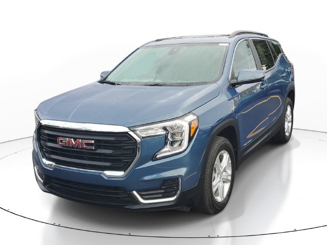 Certified 2024 GMC Terrain SLE w/ Driver Convenience Package AWD/4WD image 2