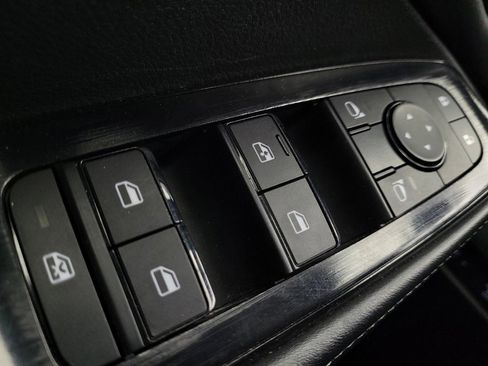 Used 2024 Nissan Rogue SV image 27