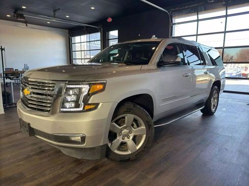 Used 2018 Chevrolet Suburban Premier image 41