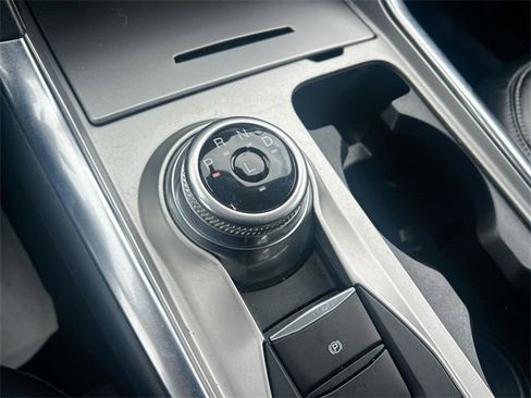 Used 2021 Ford Explorer XLT w/ Equipment Group 202A image 22