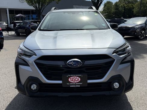 Used 2023 Subaru Outback Premium image 3