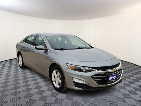 Used 2025 Chevrolet Malibu LT w/ Sport Edition FWD image 6