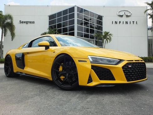 Used 2021 Audi R8 V10 w/ Premium Package RWD image 1