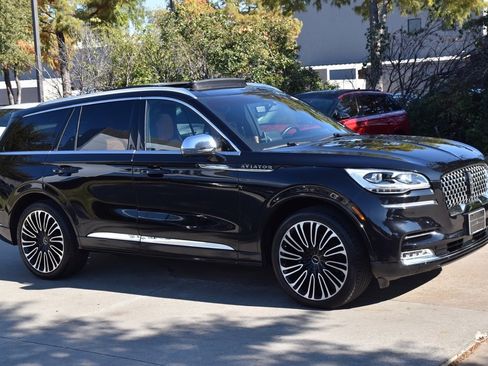Certified 2022 Lincoln Aviator Black Label w/ Class IV Trailer Tow Package image 5