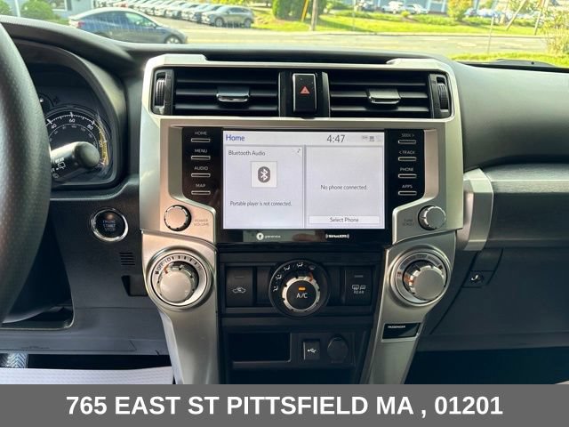 Used 2024 Toyota 4Runner SR5 AWD/4WD image 20