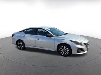 Used 2024 Nissan Altima 2.5 SV FWD video 2