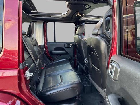 Used 2021 Jeep Wrangler Unlimited Sahara w/ Cold Weather Group AWD/4WD image 11
