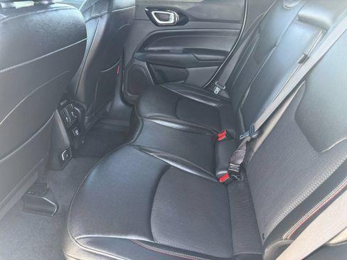 Used 2024 Jeep Compass Trailhawk AWD/4WD image 27