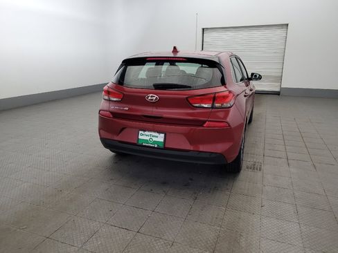 Used 2018 Hyundai Elantra GT FWD image 7