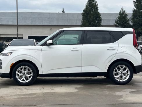 Used 2022 Kia Soul LX w/ Technology Package image 6