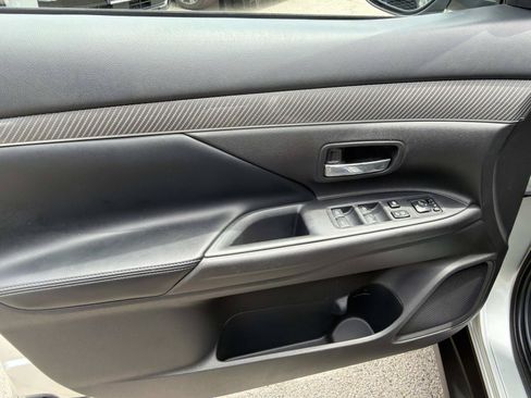 Used 2020 Mitsubishi Outlander SEL FWD image 13