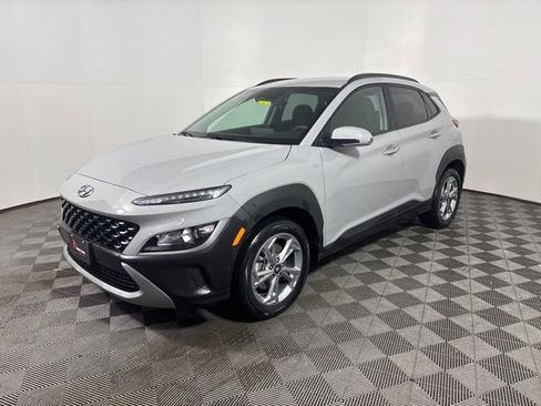 Used 2023 Hyundai Kona SEL image 3