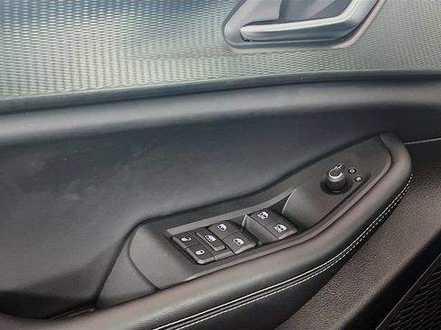 Used 2025 Jeep Grand Cherokee Laredo X w/ Luxury Tech Group I RWD image 18
