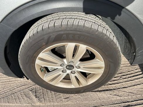 Used 2019 Kia Sportage LX image 18