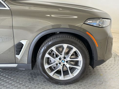 New 2026 BMW X5 xDrive50e w/ Premium Package AWD/4WD image 12