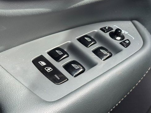 Certified 2024 Volvo XC90 T8 Ultimate w/ Protection Package Premier AWD/4WD image 24