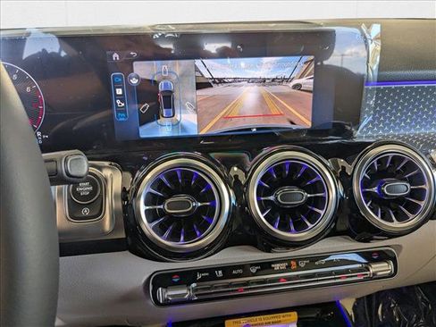 New 2026 Mercedes-Benz GLB 250 4MATIC image 10