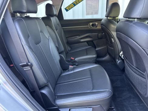 Used 2021 Kia Sorento EX w/ EX AWD X-Line Package image 15