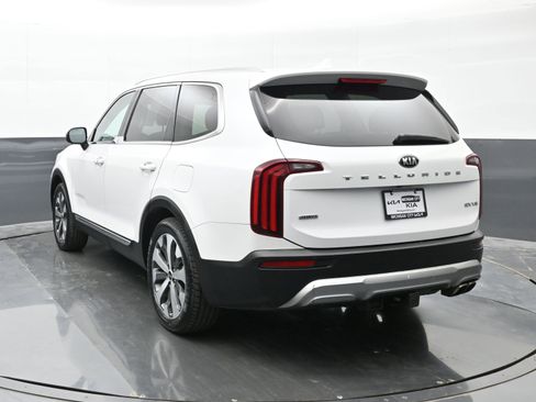 Used 2020 Kia Telluride EX w/ EX Premium Package AWD/4WD image 2