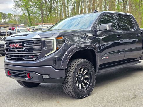 Used 2022 GMC Sierra 1500 AT4 w/ AT4 Premium Package image 2