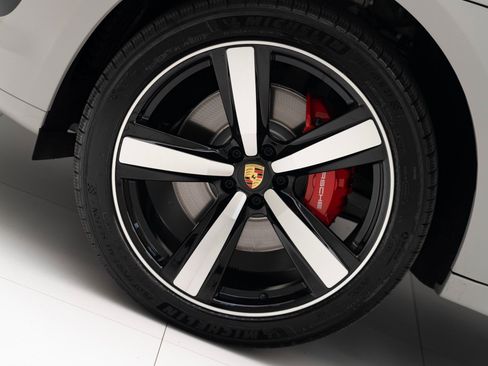 New 2026 Porsche Macan S image 12