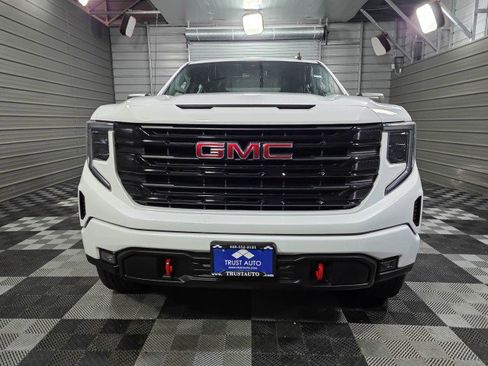 Used 2022 GMC Sierra 1500 Elevation image 3