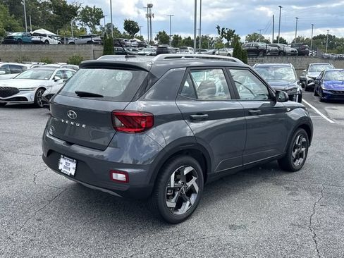 Certified 2025 Hyundai Venue SEL FWD image 7