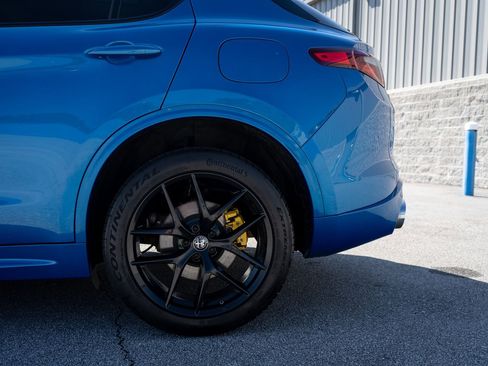 Used 2021 Alfa Romeo Stelvio Ti w/ Nero Edizione image 6