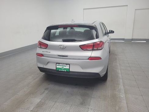 Used 2019 Hyundai Elantra GT image 7