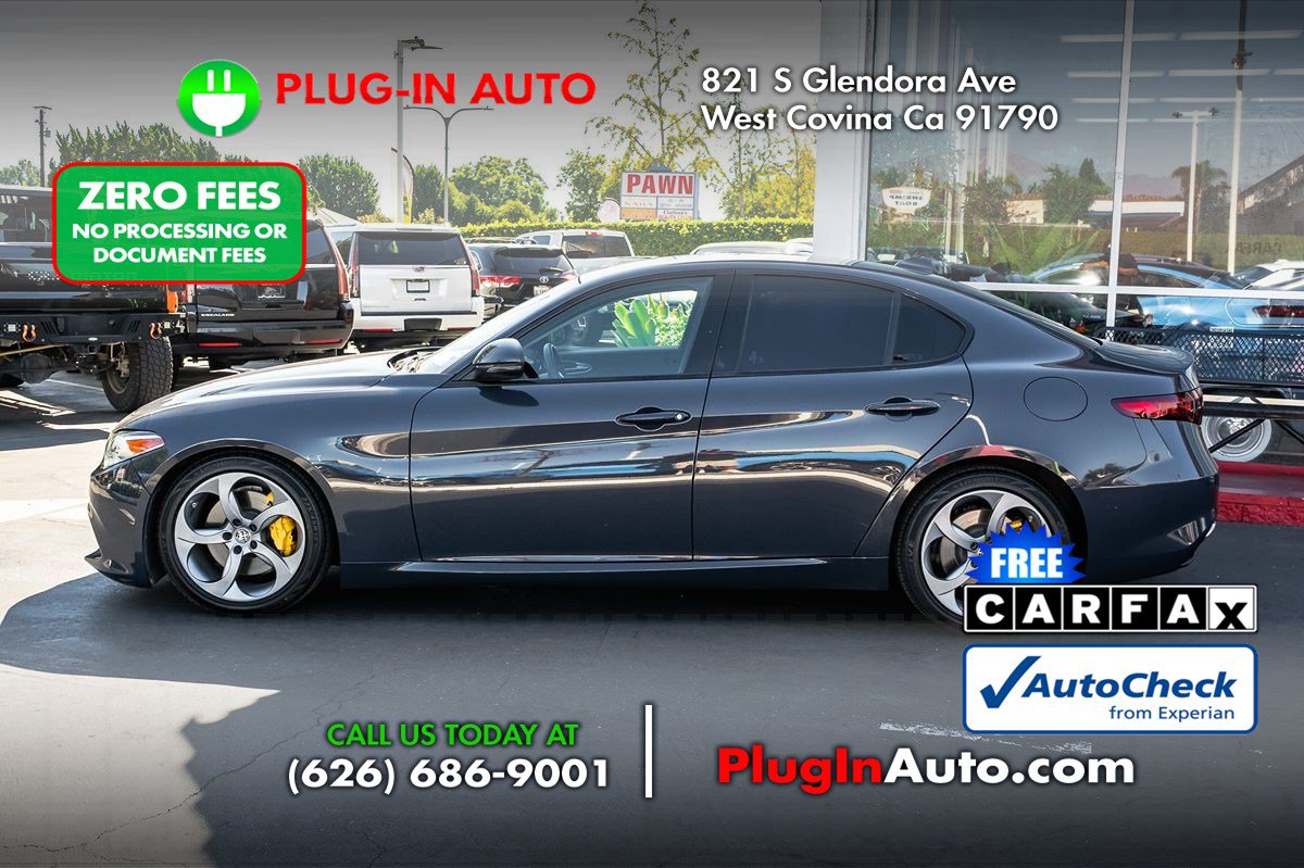 Used 2019 Alfa Romeo Giulia w/ Quick Order Package 22K Sport RWD image 5