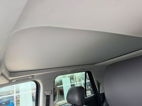 Certified 2025 Ford Expedition Active image 17