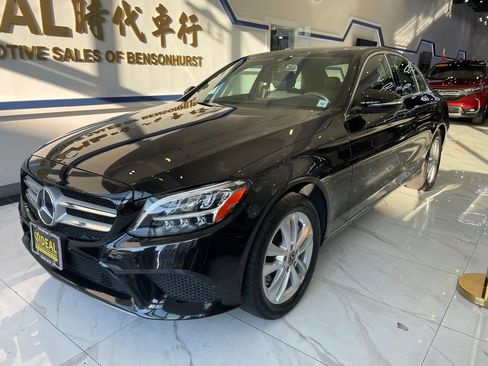 Used 2019 Mercedes-Benz C 300 4MATIC Sedan image 4