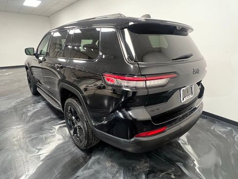 Used 2024 Jeep Grand Cherokee L Limited w/ Luxury Tech Group II image 20