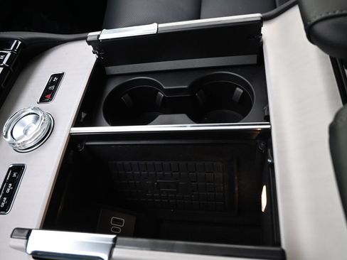 New 2026 Lincoln Navigator Reserve AWD/4WD image 28