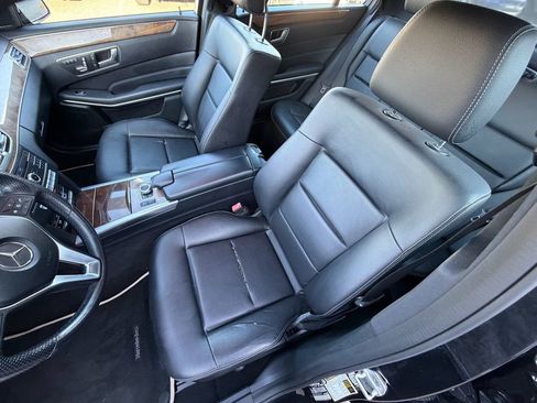 Used 2016 Mercedes-Benz E 350 4MATIC Sedan w/ Premium Package image 21