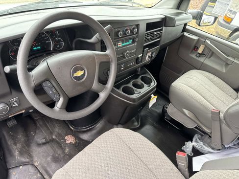 New 2026 Chevrolet Express 4500 w/ Power Convenience Package image 2