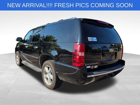 Used 2014 Chevrolet Suburban LTZ AWD/4WD image 5