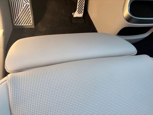 New 2026 Hyundai Ioniq 9 Calligraphy image 25