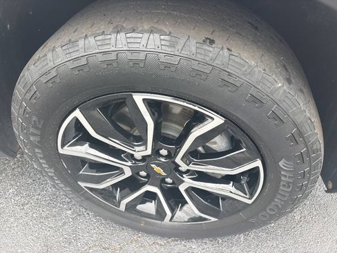 Used 2023 Chevrolet TrailBlazer ACTIV w/ Technology Package AWD/4WD image 9