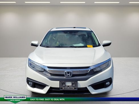 Used 2016 Honda Civic Touring image 9