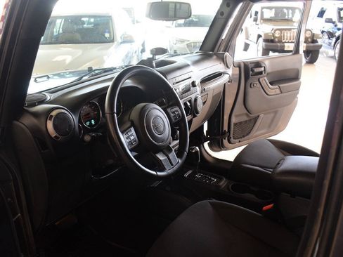 Used 2016 Jeep Wrangler Unlimited Sport w/ Quick Order Package 24S AWD/4WD image 18