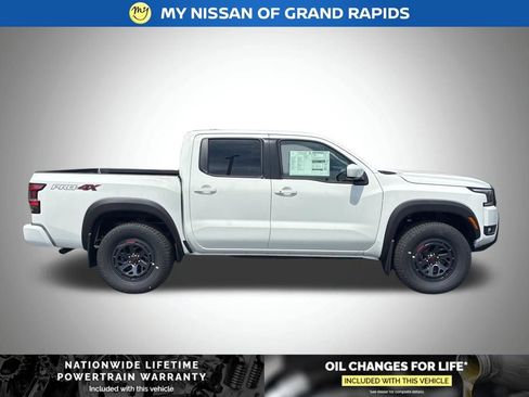 New 2026 Nissan Frontier PRO-4X w/ Tow Package AWD/4WD image 7