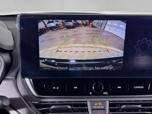 New 2026 Nissan Altima 2.5 SR AWD/4WD image 12