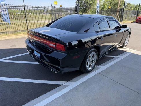 Used 2014 Dodge Charger R/T RWD image 8