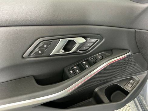 Certified 2025 BMW 330i Sedan w/ Convenience Package RWD image 18