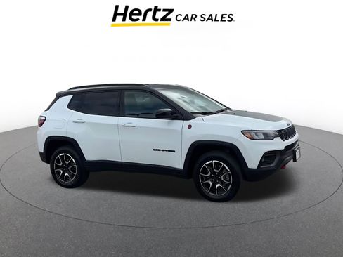 Used 2025 Jeep Compass Trailhawk w/ Trailer Tow Group image 1